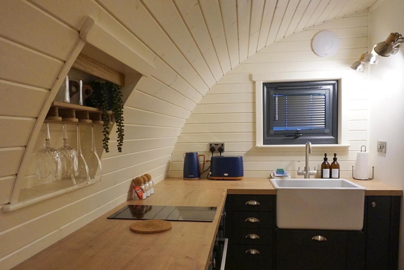 Eastridge Glamping Villa ชรูว์สเบอรี ภายนอก รูปภาพ