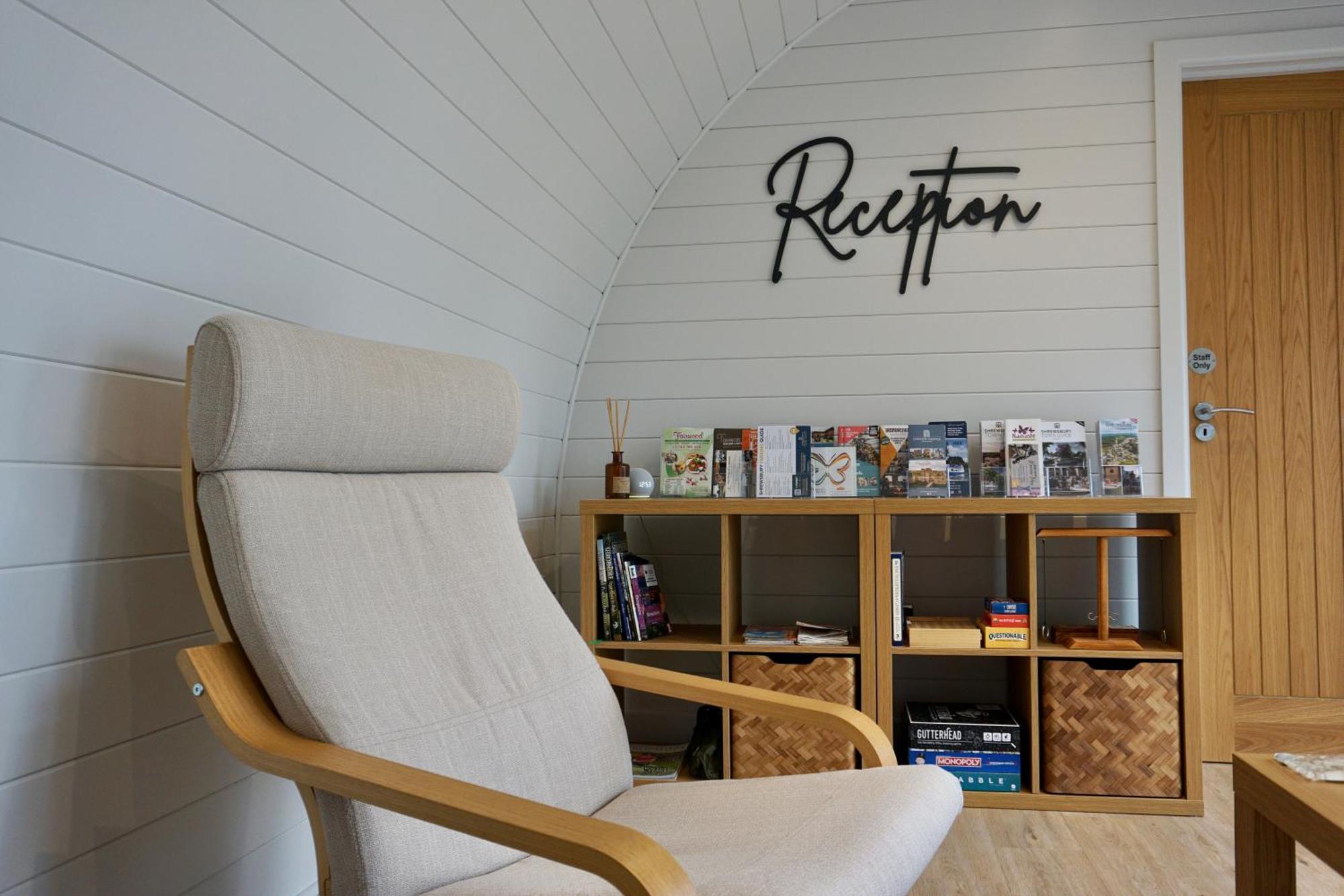 Eastridge Glamping Villa ชรูว์สเบอรี ภายนอก รูปภาพ