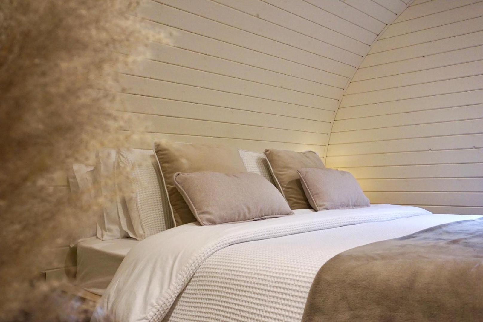 Eastridge Glamping Villa ชรูว์สเบอรี ภายนอก รูปภาพ
